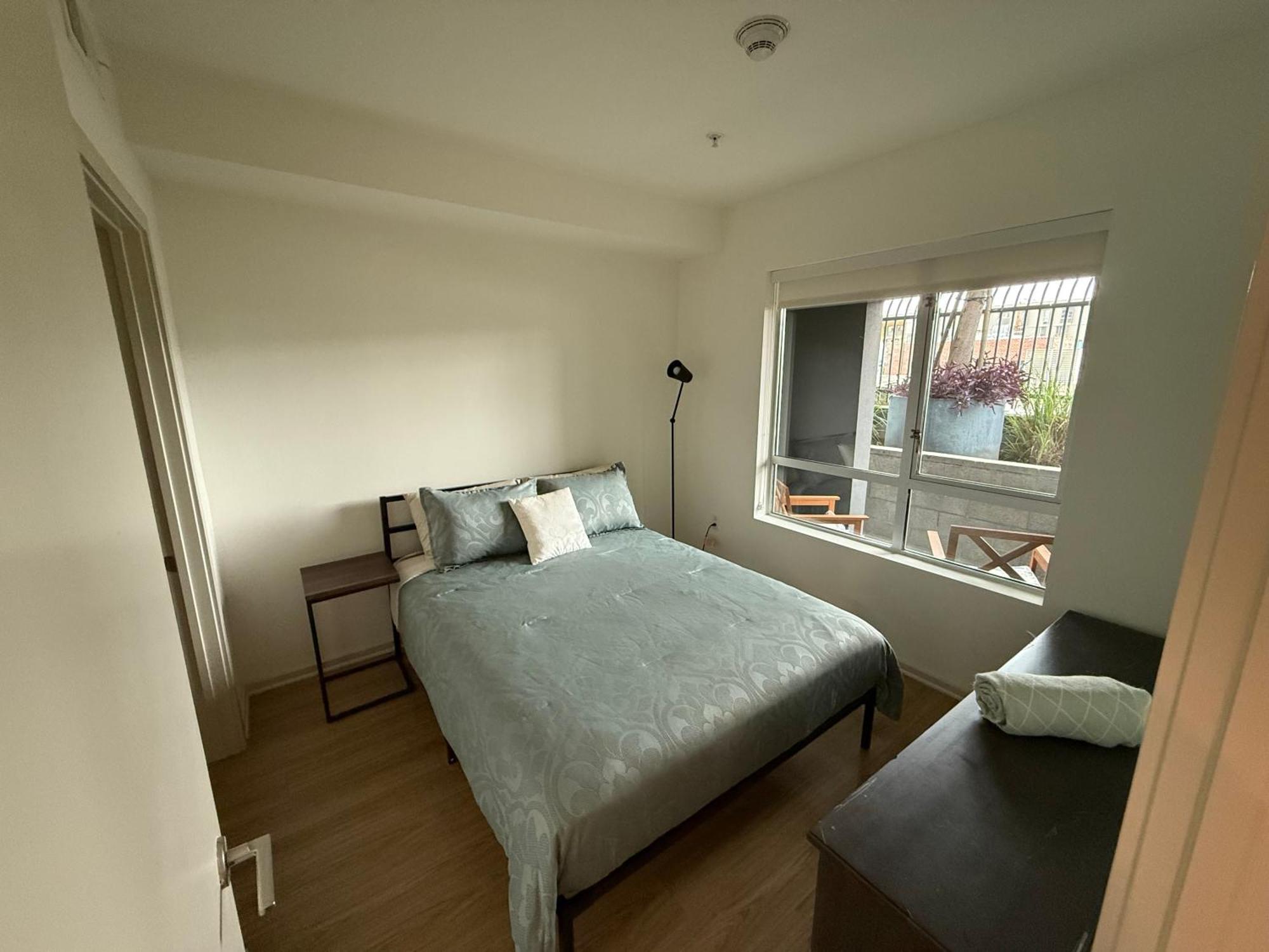Apartment Heart Of Hollywood -1br!!