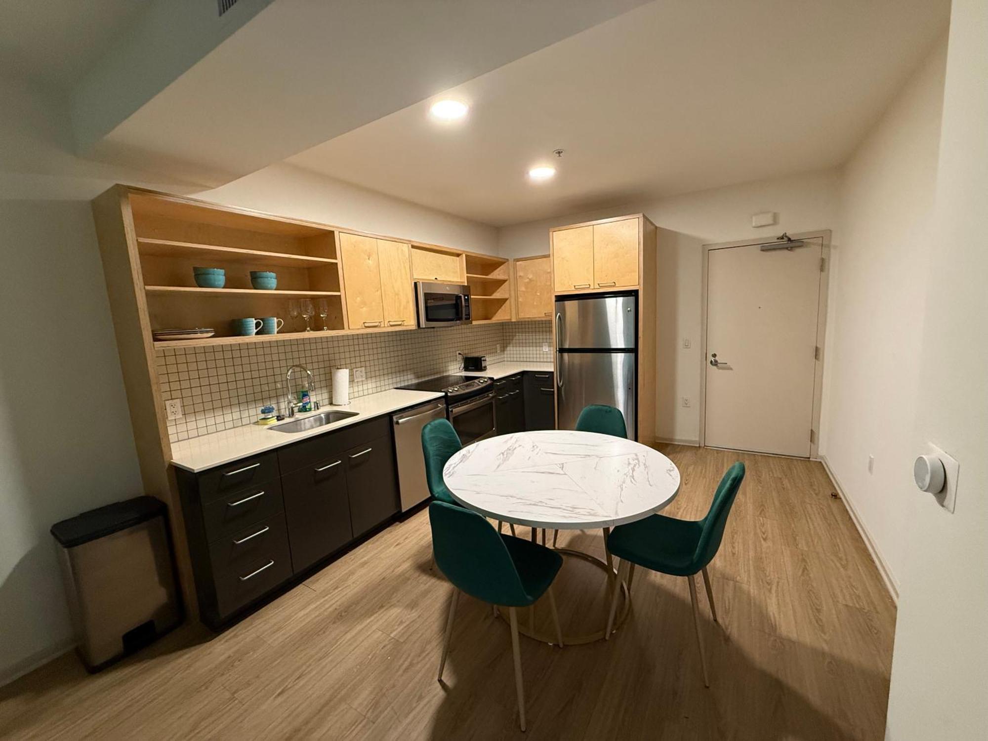 Apartment Heart Of Hollywood -1br!! *